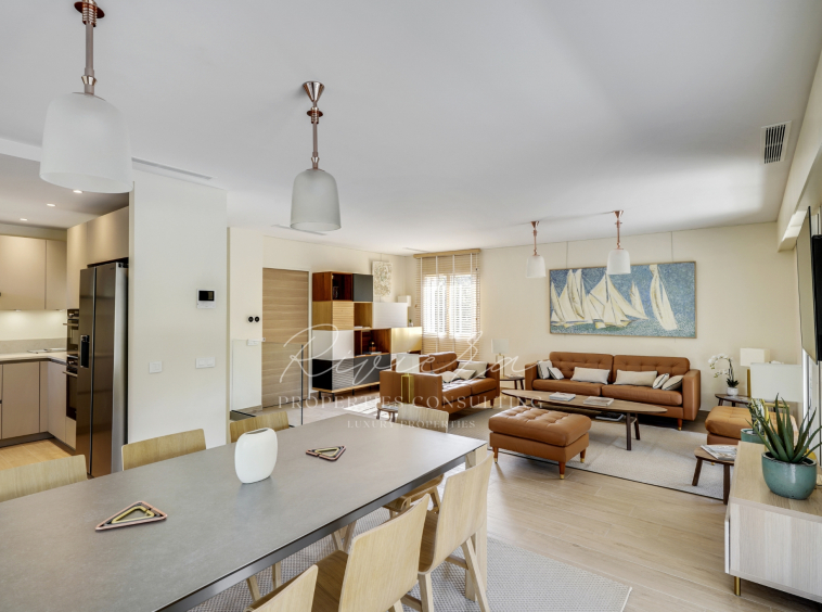 five bedroom family villa - Cap d'Antibes - living room