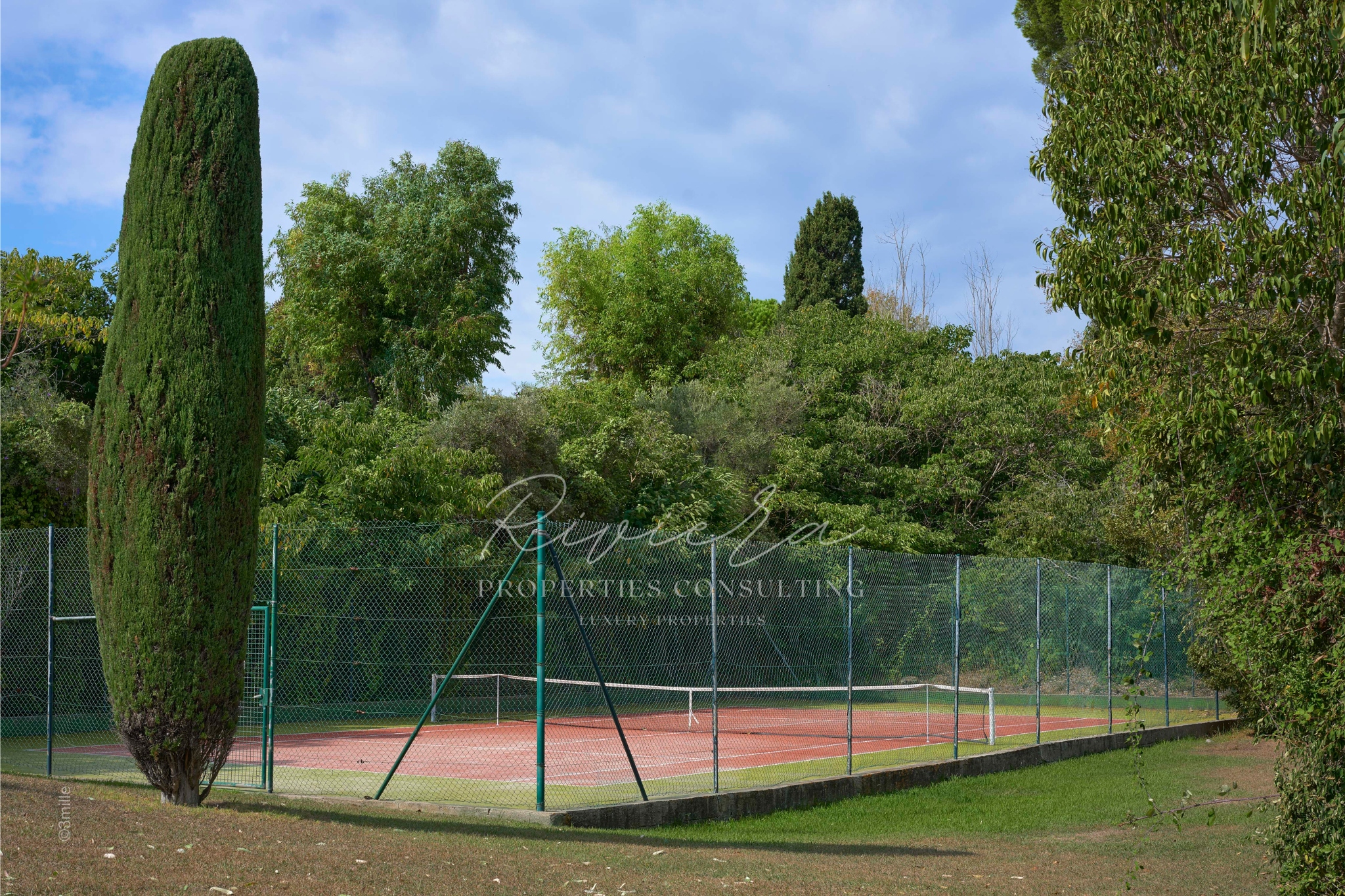 semi-detached villa - Cap d'Antibes - tennis court