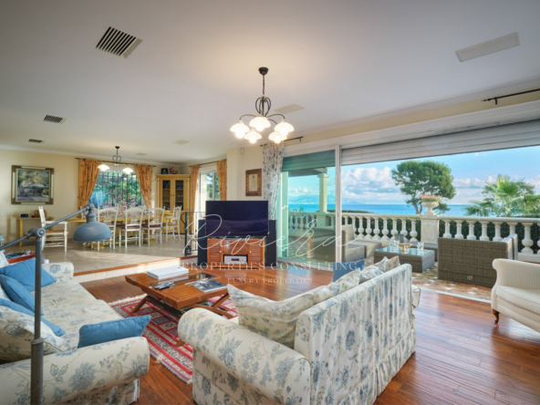 Charming property - Cap d'Antibes - living room