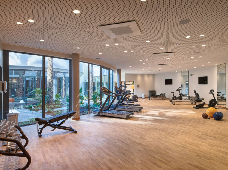 Ideally located within a luxury residence - Cap d'Antibes - gym