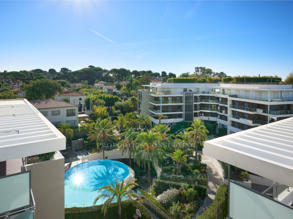 Ideally located within a luxury residence - Cap d'Antibes - garden