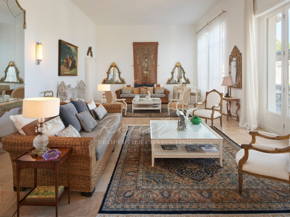 6 en suite bedrooms villa - Cap d'Antibes - living room