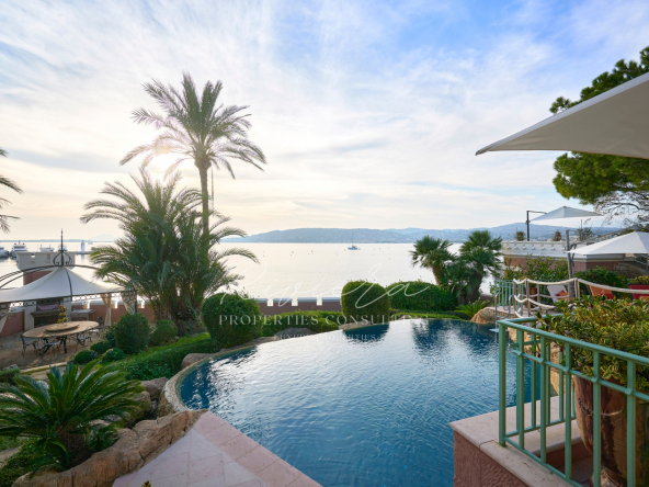 Waterfront property - Cap d'Antibes - sea view