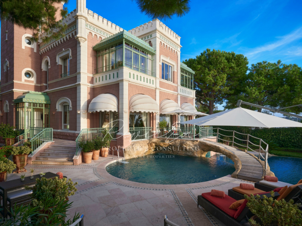 Waterfront property - Cap d'Antibes - real estate