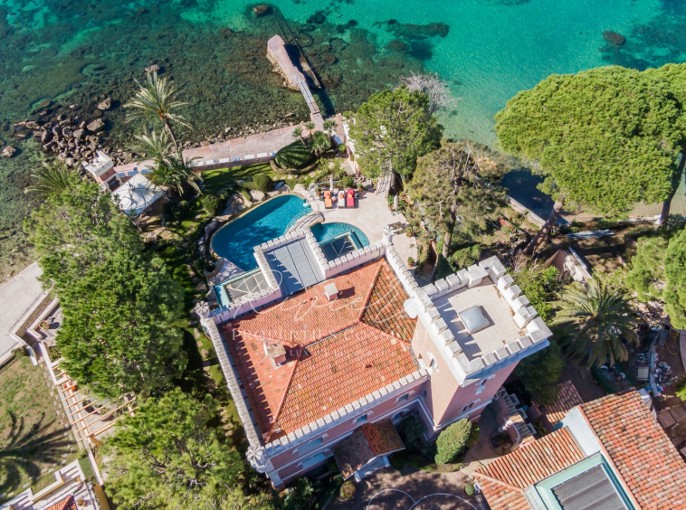 Waterfront property - Cap d'Antibes - aerial view